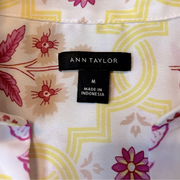 Ann Taylor Pink Floral V Neck Sleeveless Blouse - Picture 5 of 6